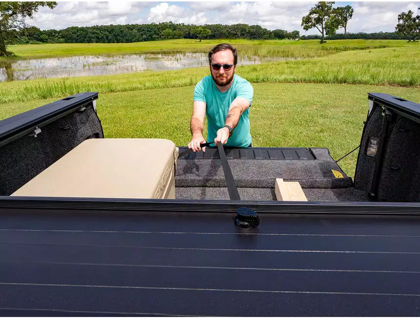 ROLL-N-LOCK A-SERIES TONNEAU COVER