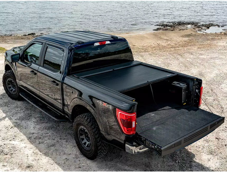 ROLL-N-LOCK A-SERIES XT TONNEAU COVER